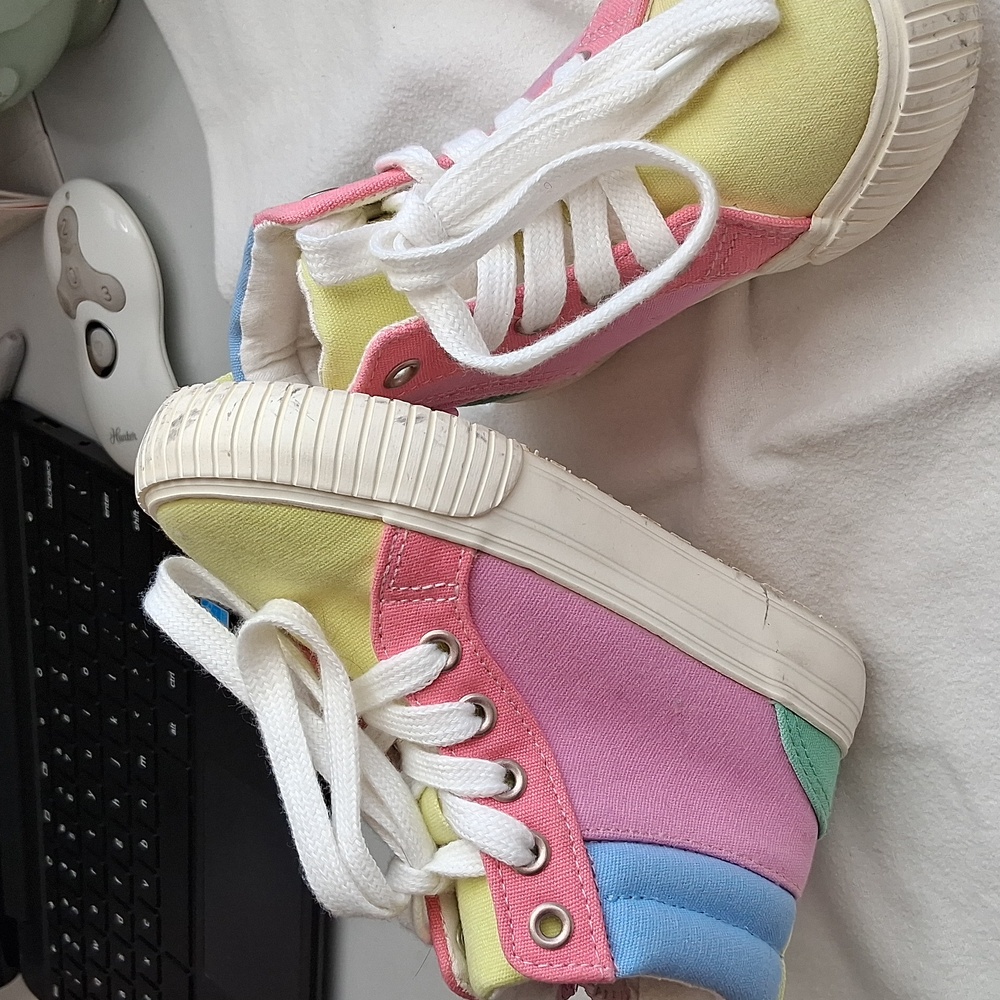 Excelent Condition Cat & Jack Multicolor High-Top Sneakers